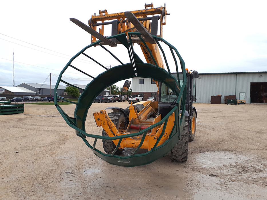Cattle Feeder | Lakeland Heavy Duty Round Bale Feeder-Slant Bar