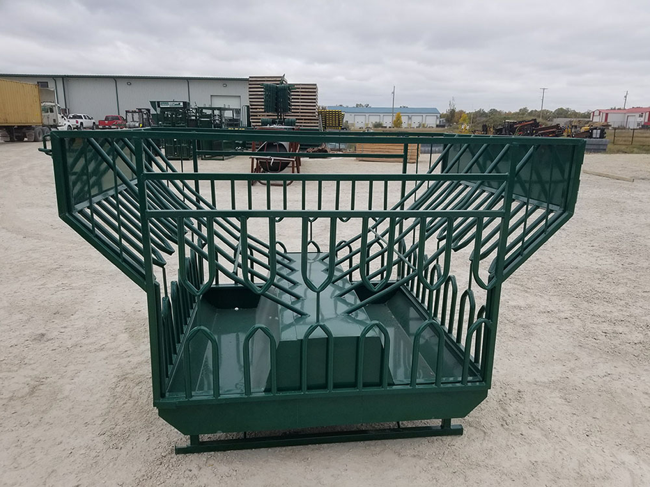 Goat Feeder | Lakeland Round Bale Feeder