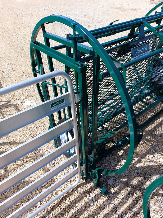 Sheep and Goat Handling System | Lakeland SG50