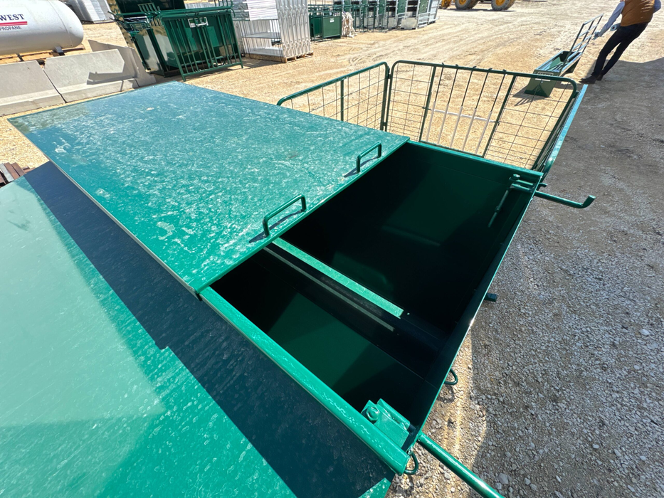 Lamb Creep Feeder | Lakeland