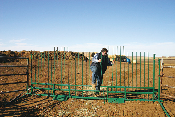 Push and Drive-Over Gates | Lakeland