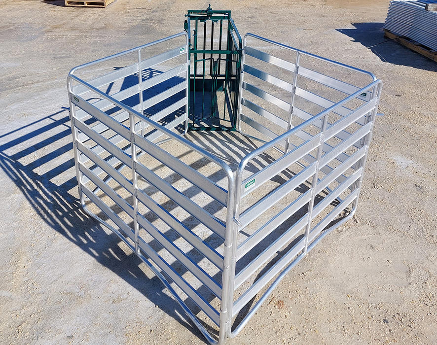 Sheep and Goat Handling System | Lakeland The Homesteaders Package