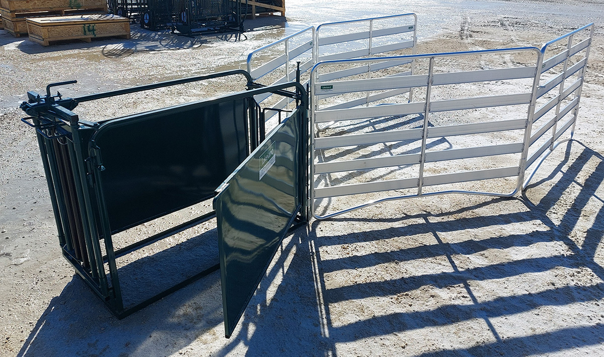 Sheep and Goat Handling System | Lakeland The Homesteaders Package