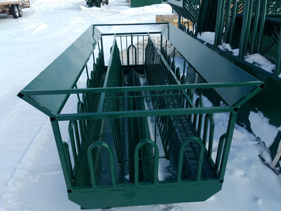 Goat Feeder | Lakeland 8ft Small Bale Feeder