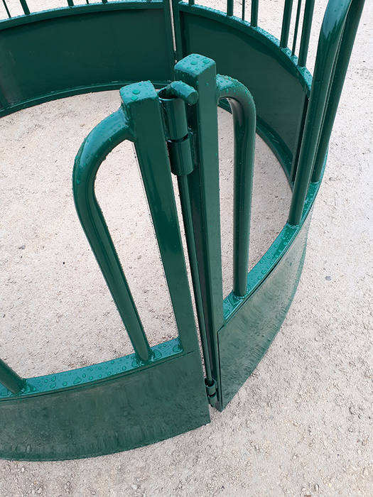 Horse Feeder | Lakeland Heavy Duty Tombstone Round Bale Feeder