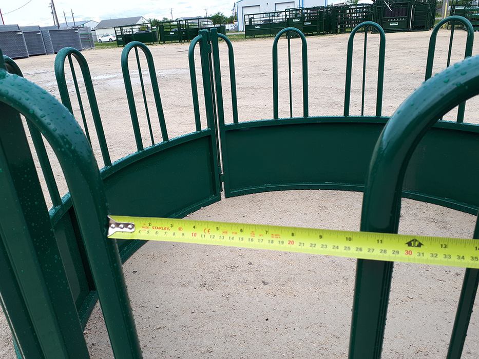 Horse Feeder | Lakeland Heavy Duty Tombstone Round Bale Feeder