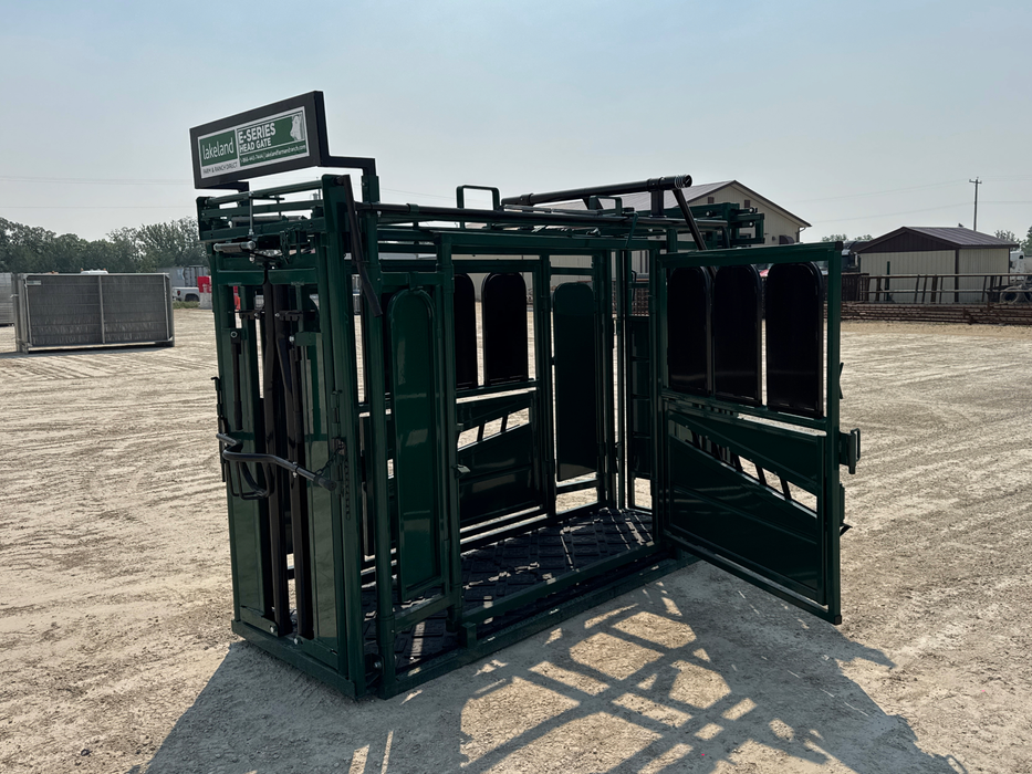 Lakeland E-Series – Cattle Squeeze Chute