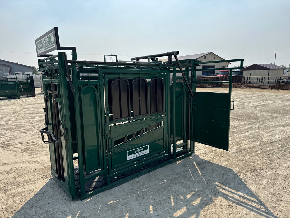 Lakeland E-Series – Cattle Squeeze Chute