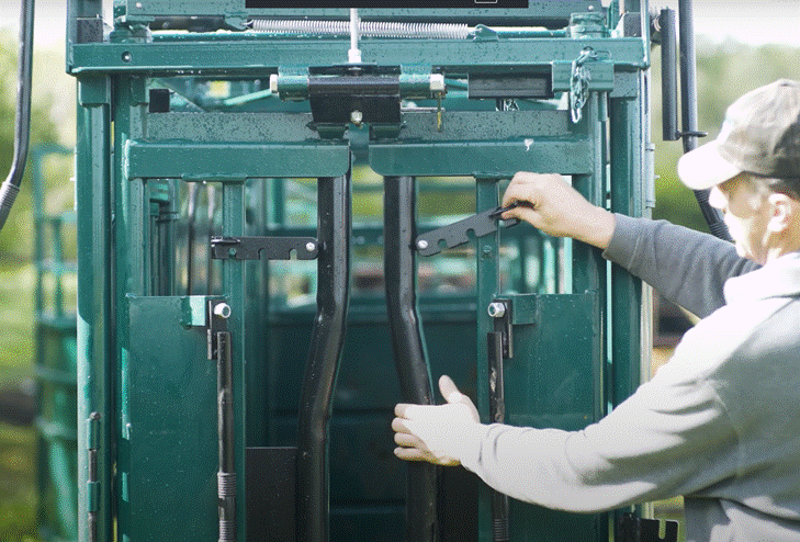 Lakeland E-Series – Cattle Squeeze Chute