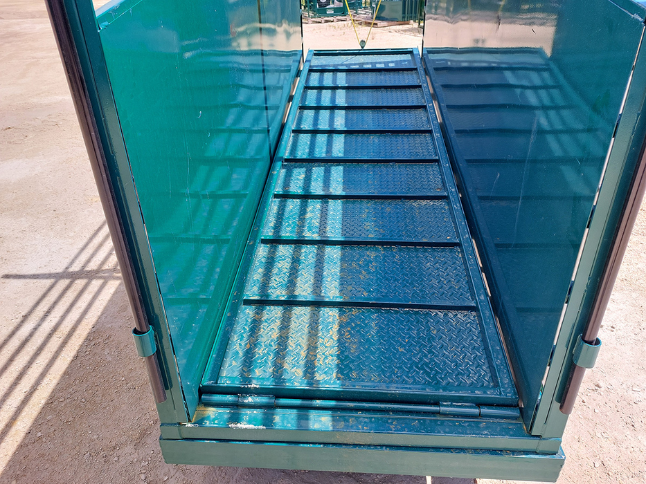 Cattle Loading Chute | Lakeland E-Series Portable Adjustable Loading Chute