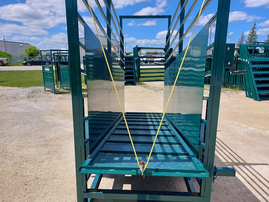 Cattle Loading Chute | Lakeland E-Series Portable Adjustable Loading Chute