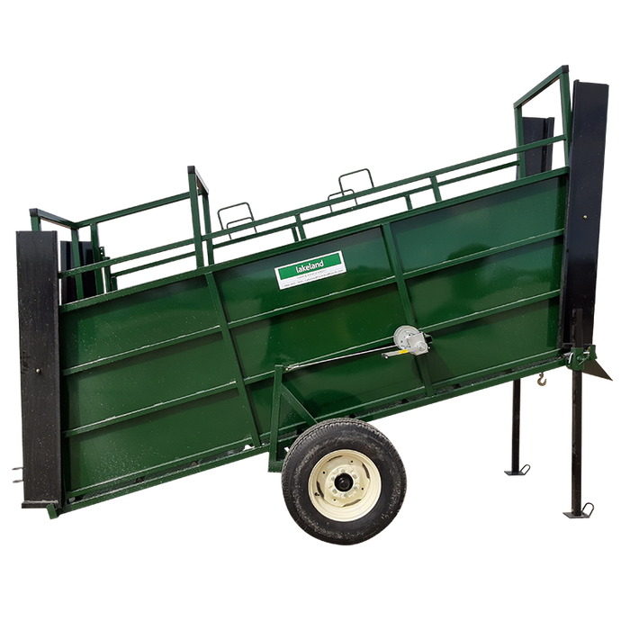 Cattle Loading Chute | Lakeland Portable Cattle Loading Chute with Adjustable Height Floor