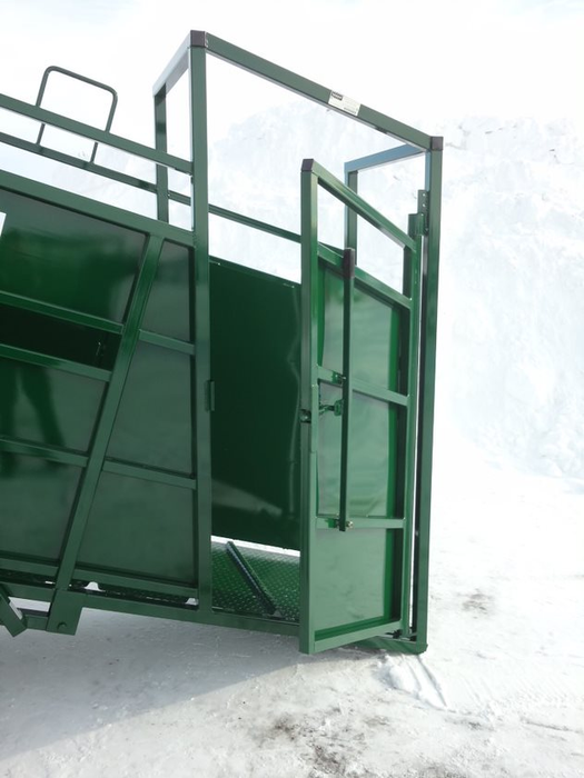 Cattle Loading Chute | Lakeland Portable Cattle Loading Chute with Adjustable Height Floor