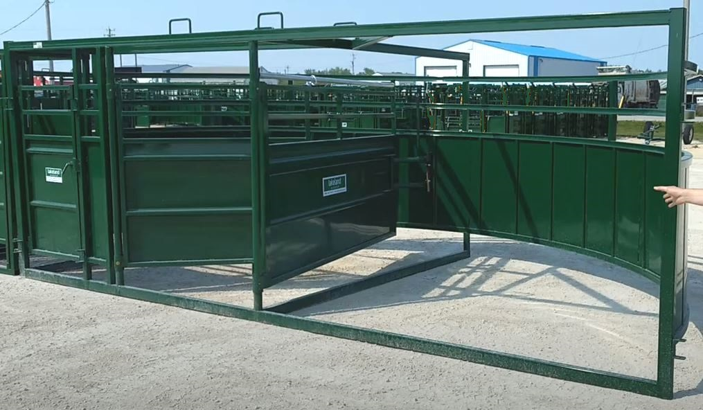 Cattle Crowding Tub | Lakeland 10ft Cornerless Crowding Tub
