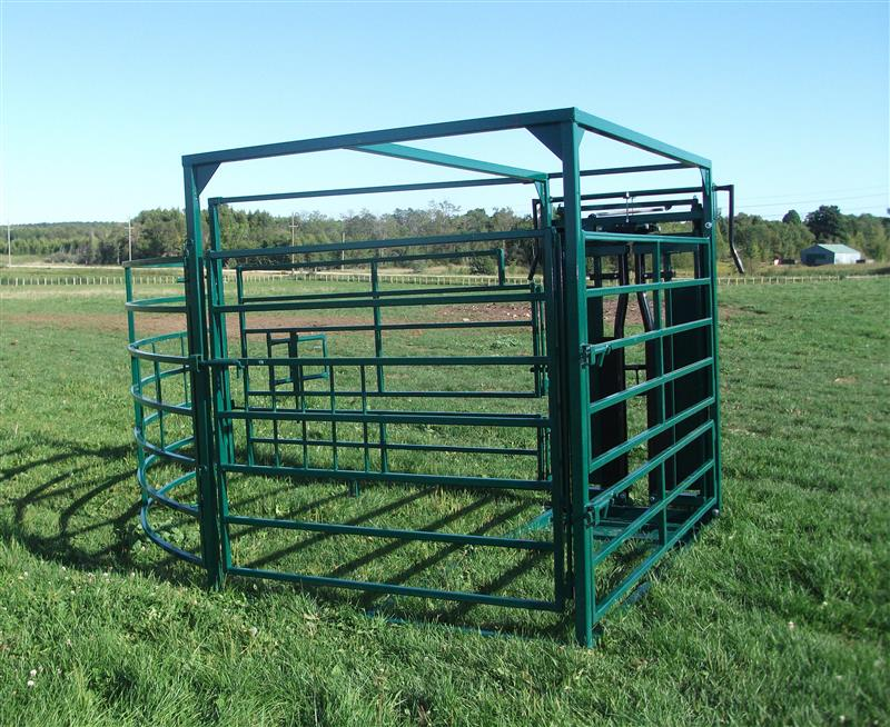 E-Series Half Circle Calving Pen | Lakeland