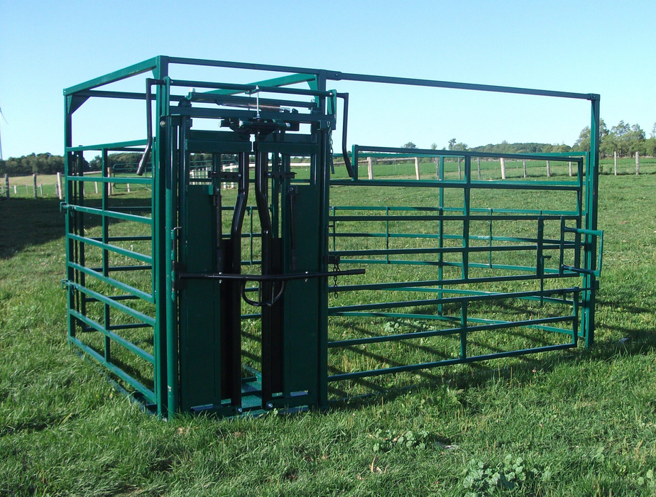 E-Series Half Circle Calving Pen | Lakeland