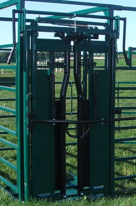 E-Series Half Circle Calving Pen | Lakeland