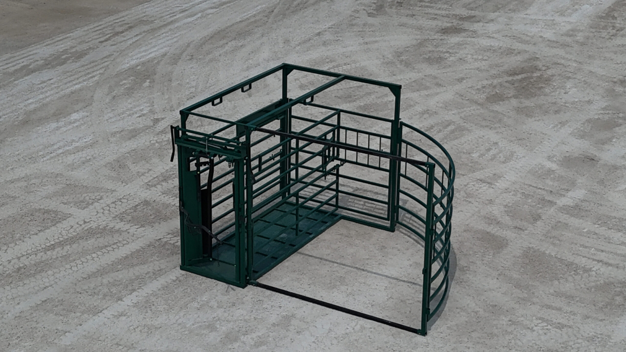 E-Series Half Circle Calving Pen | Lakeland