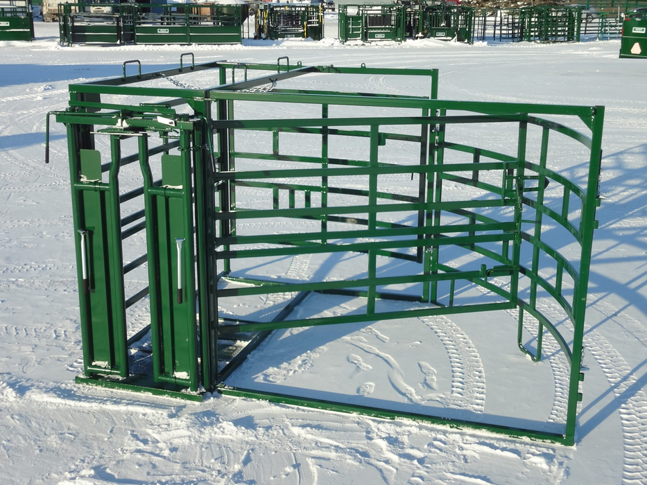 Premium Series – Half Circle Calving Station | Lakeland