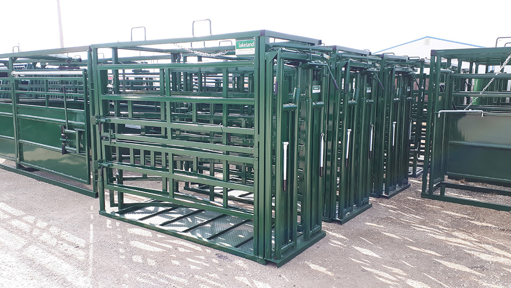 Premium Series – Half Circle Calving Station | Lakeland