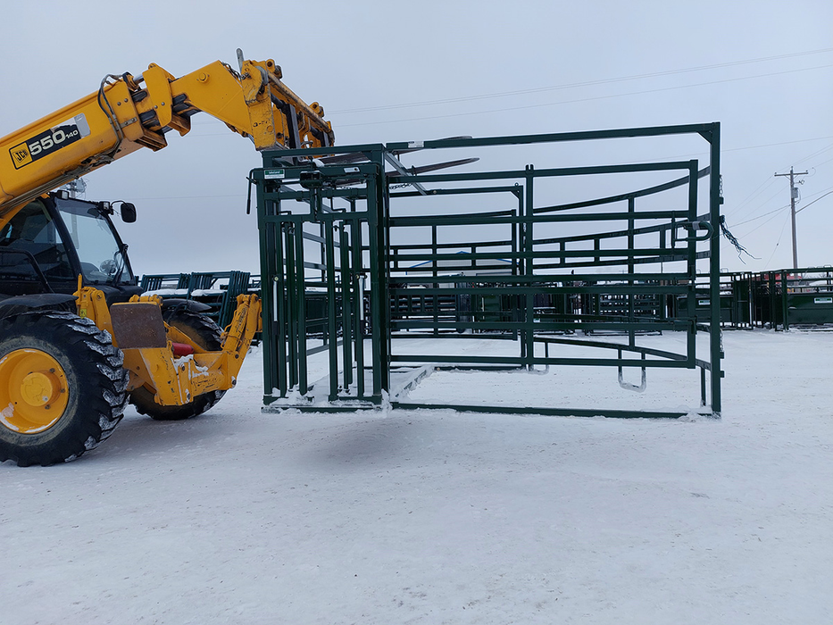 Premium Series – Half Circle Calving Station | Lakeland