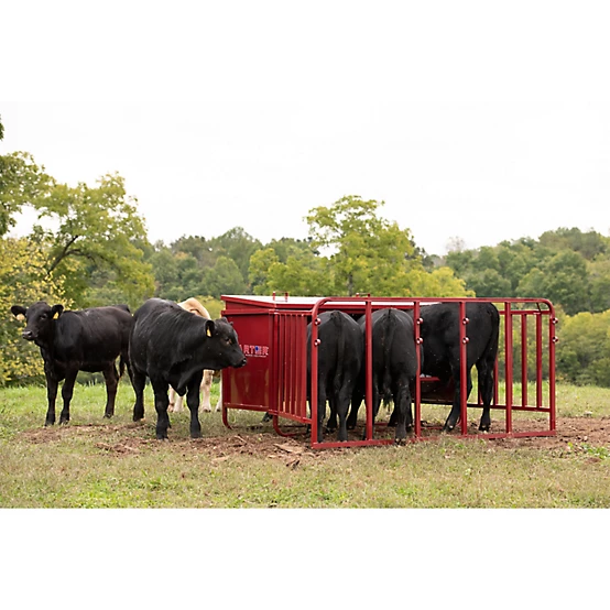 Tarter 1,000 lb. Creep Feeder with Feed Control Band, 5 Calf Stall Openings, Red