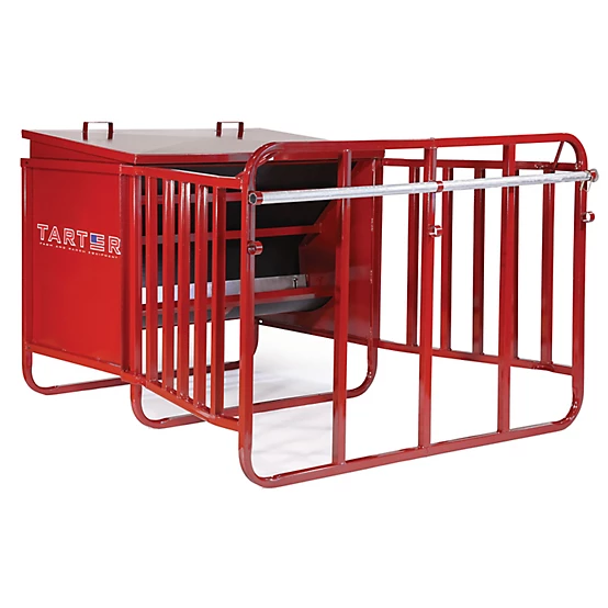 Tarter 650 lb. Calf Creep Feeder, 4 Calf Stall Openings, Red